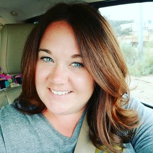 Meet your Posher, Holly